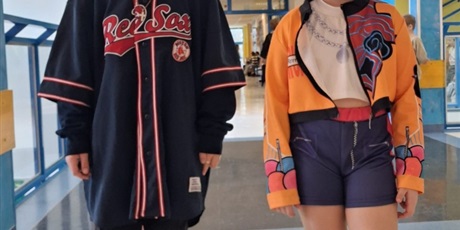 Powiększ grafikę: Artyści.