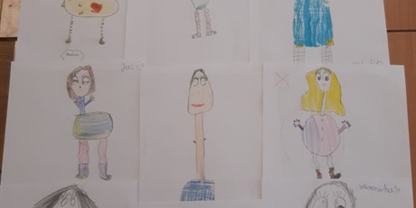Powiększ grafikę: Emocjacze narysowane przez dzieci ze świetlicy klas pierwszych.